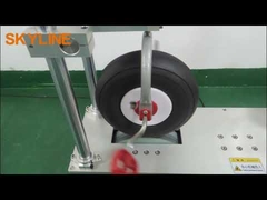 Teste de durabilidade de triciclos para crianças