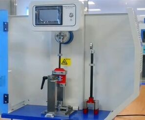 comprar Máquina de Teste de Impacto Charpy & Izod de Alta Precisão com Haste de Pêndulo de Fibra de Carbono e Encoder Digital Importado Fabricação em linha